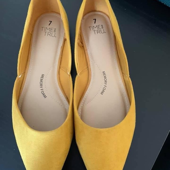 Shoes - Picture 7 of 7